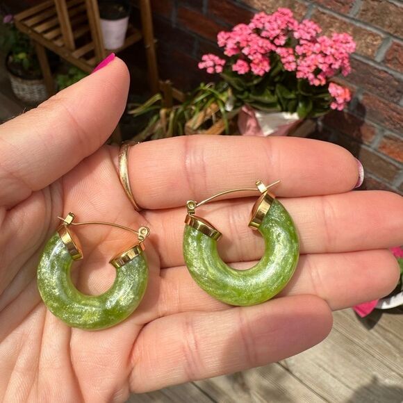 Green Portofino Diva 18K Gold Stainless Steel Hoop Earrings - Picture 5 of 17